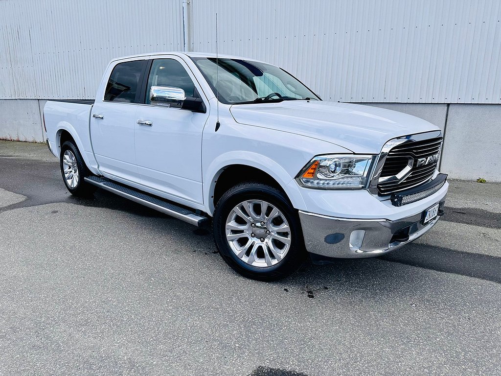 RAM 1500 Crew Cab 5.7 V8 HEMI 4x4 TorqueFlite, 395hk