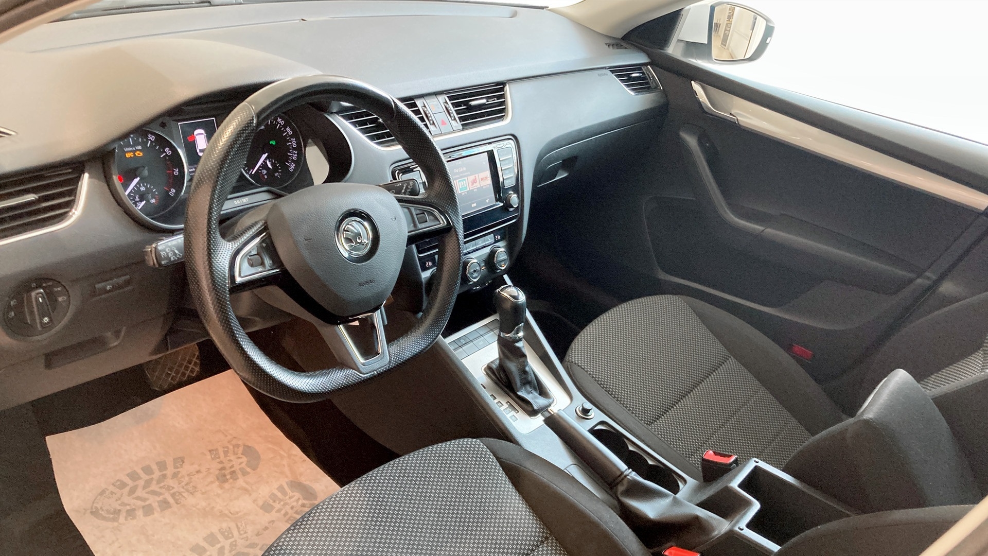 Skoda Octavia Combi TSI 115 DSG 2017, bild 7/47