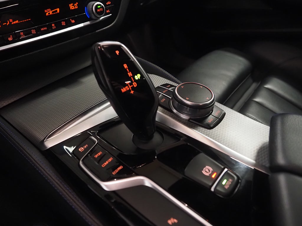 BMW 520d xDrive Touring Steptronic M Sport Navi Kamera H/K Drag 2018