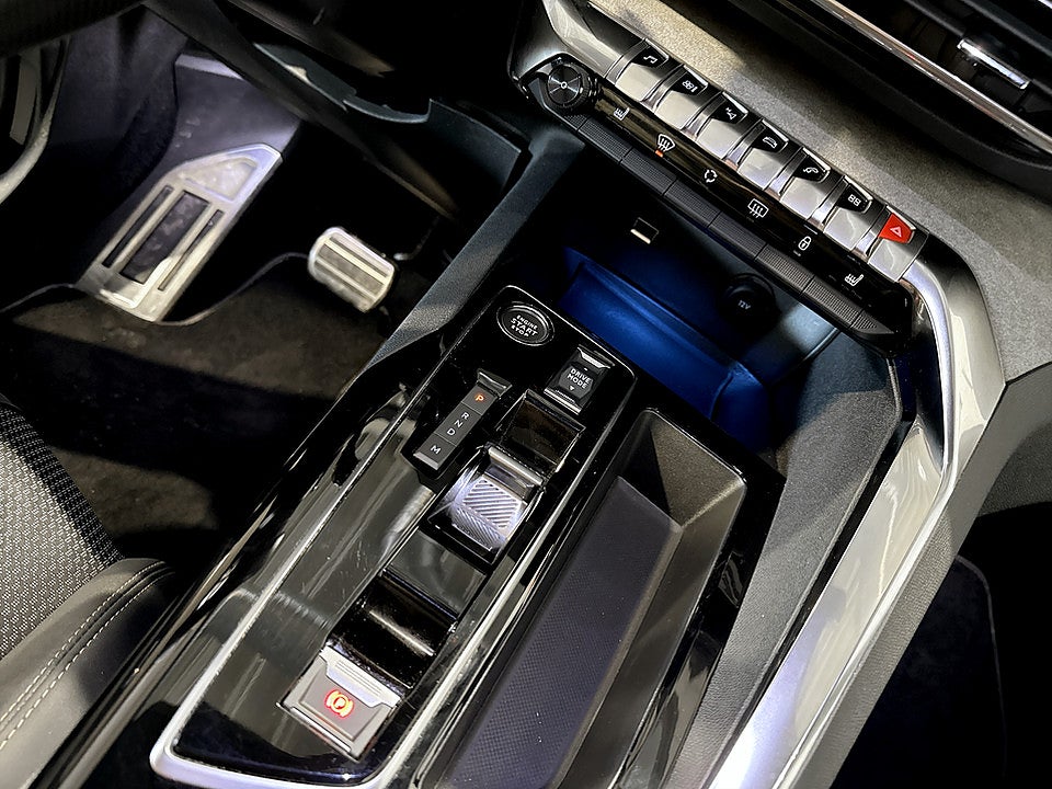 Bild på Peugeot 3008 GT 1.2 PT 130hk Aut B-KAMERA CARPLAY