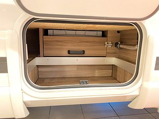 Husbil-integrerad Kabe TMI 860 Imperial LGB 9 av 52