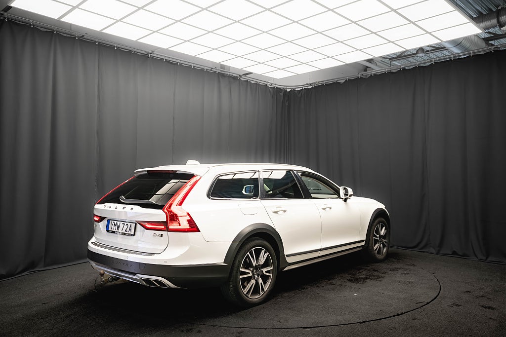 Volvo V90 Cross Country D4 AWD PRO PANO LÄDER DRAG 360° H/K HUD PÄRLEM