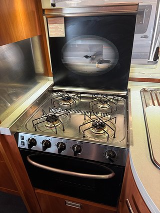 Husbil-halvintegrerad Laika Kreos 3008 8 av 21