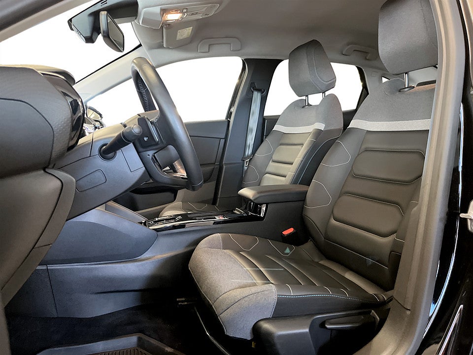 Bild på Citroën C4 X Shine 1.2 PT 130hk Aut 360-KAMERA RATTVÄRME