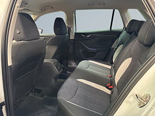 Skoda Kamiq 1.0 TSI Selection Drag/Kamera/MoK/LED-ramp/S&V- Däck