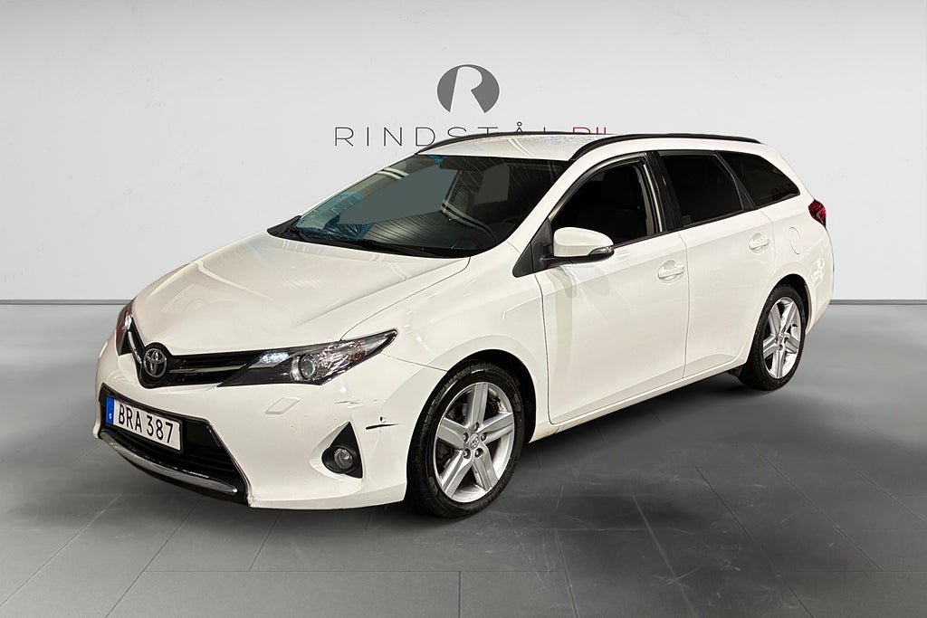 Toyota Auris Touring Sports 1.6 132 HK AUT EDITION 50 16700MIL 17"