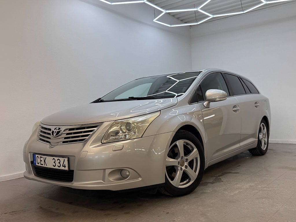 Toyota Avensis Kombi 2.2 D-4D Business Automat Dragkrok Motorvärmare