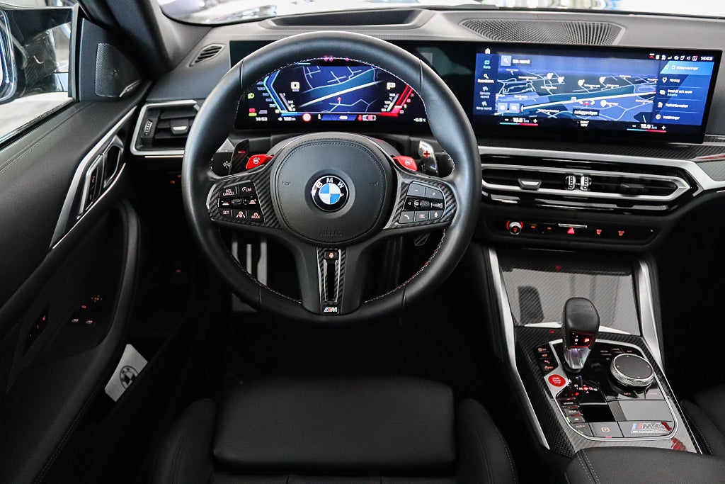BMW M4 Competition xDrive Coupé Pano Kolfiber H/K ( SE SPEC )