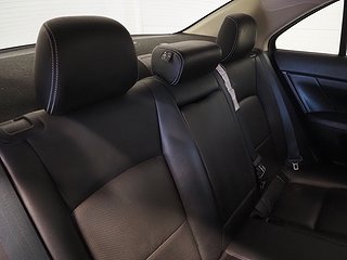 Sedan Suzuki Kizashi 13 av 23