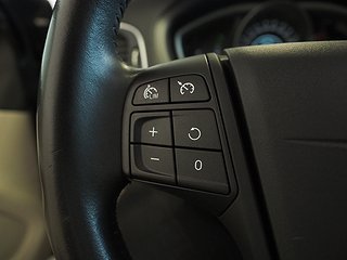 Halvkombi Volvo V40 21 av 23