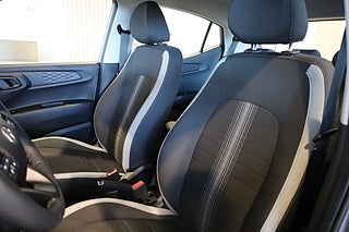 Halvkombi Hyundai i10 11 av 24