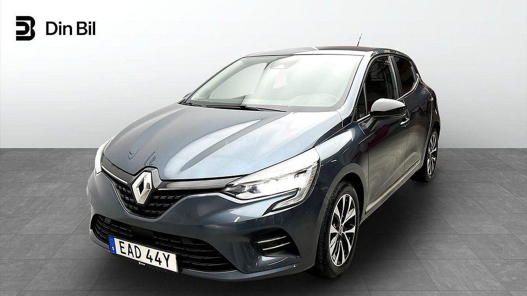 Renault Clio TCe100 P-sensorer/Navigation