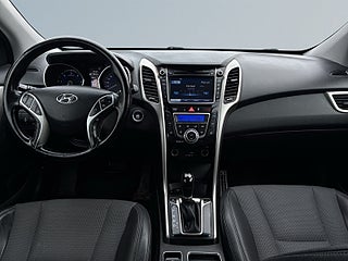 Hyundai i30 1.6 CRDi DCT Premium Darg/Navi/Kamera/Rattvärm/MoK – bild 8