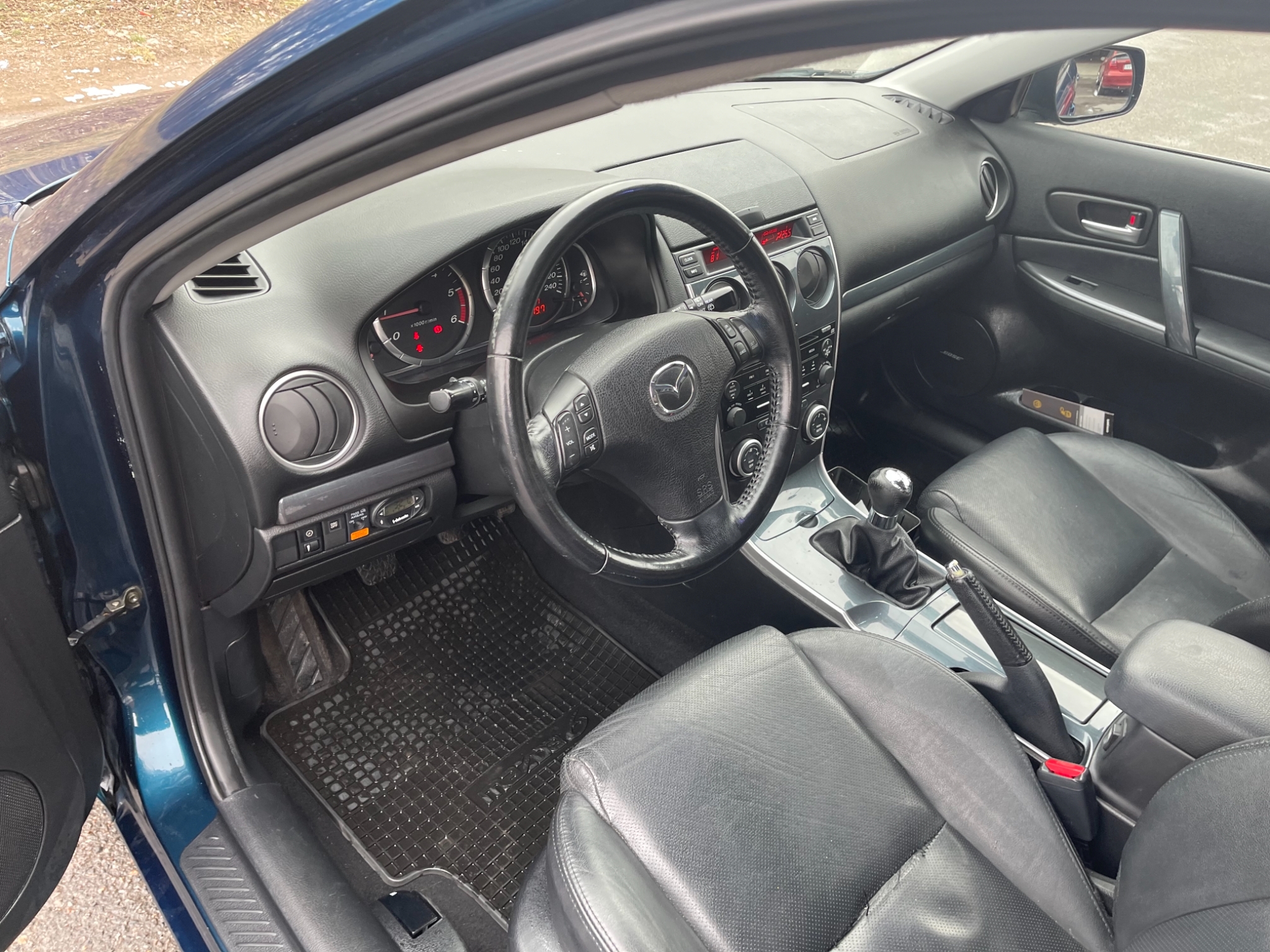 Mazda 6 Wagon 2.0 MZR-CD 143hk 2007, bild 6/26