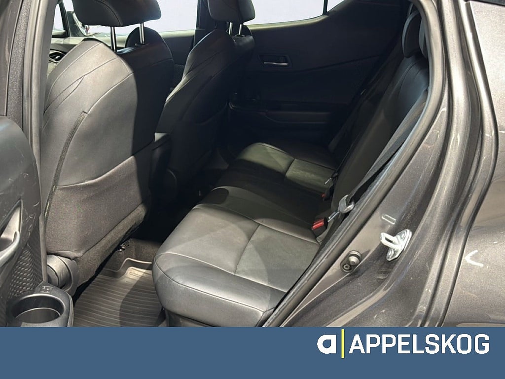 Toyota C-HR X-EDITION Hybrid Teknikpaket|LED-RAMP|RÄNTA 3,99|V-HJUL thumbnail