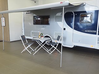 Husbil-halvintegrerad Dethleffs Globetrotter 28 av 28