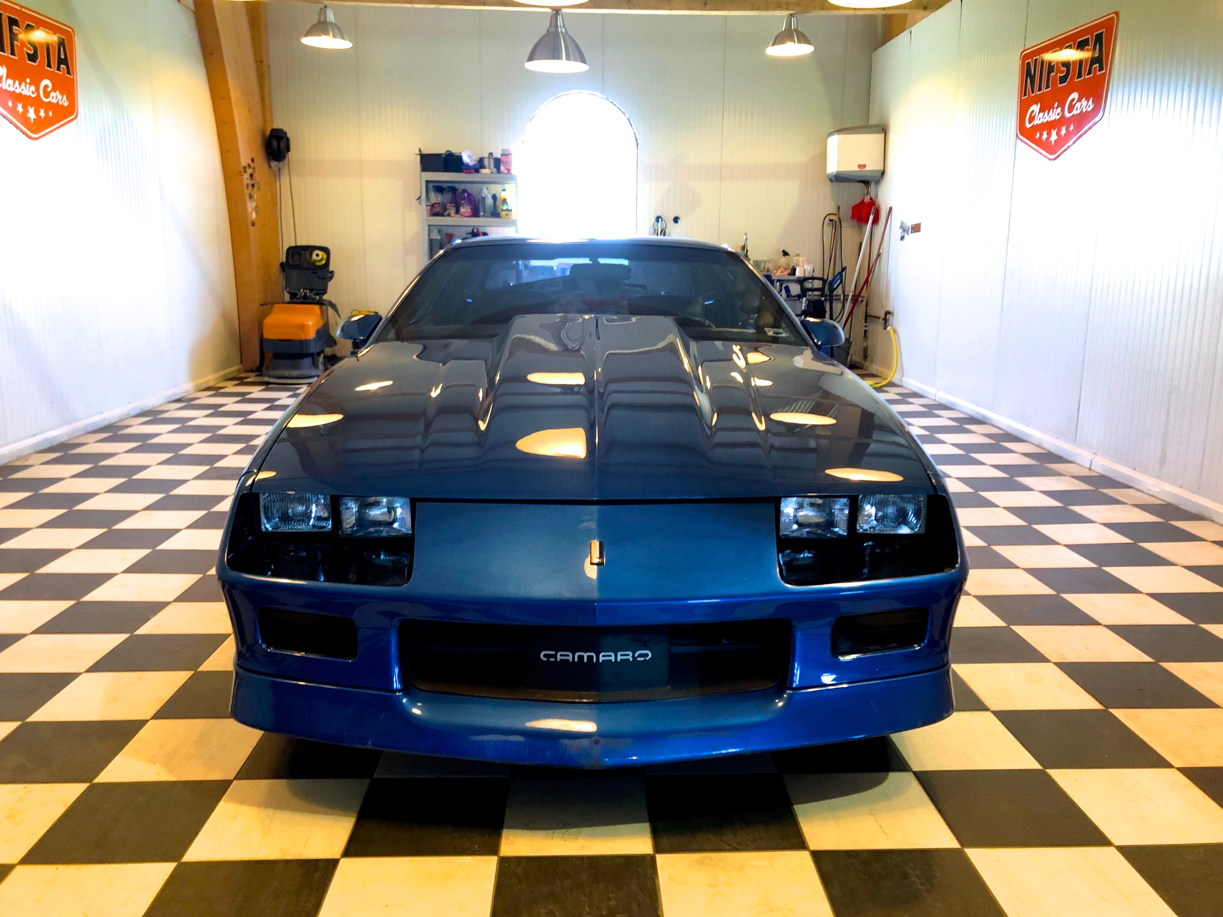 Chevrolet Camaro IROC -Z 1988, kuva 5/62