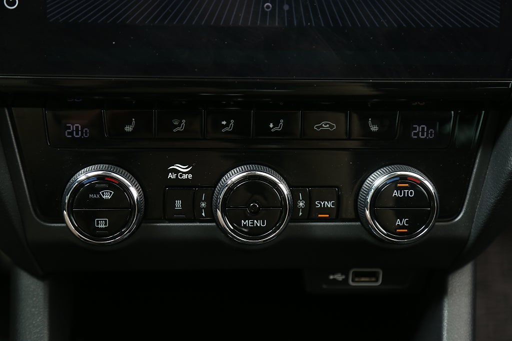 Skoda Octavia Scout 2,0 TDI 4x4 Premium Aut P-värme Dragkrok 2019