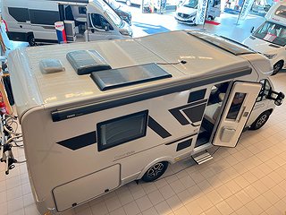 Husbil-halvintegrerad Adria Coral 670 SLT Supreme 8 av 37