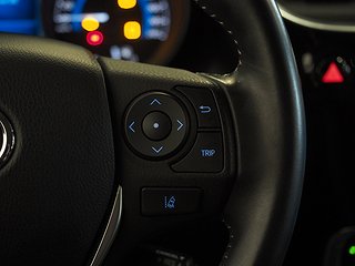 Halvkombi Toyota Auris 11 av 29