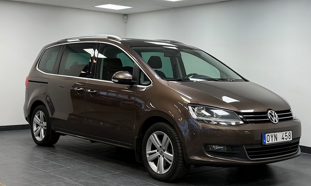 Volkswagen Sharan 7-sits 2.0 TDI Masters *Pano*D-värm*Eldörrar*Nav*