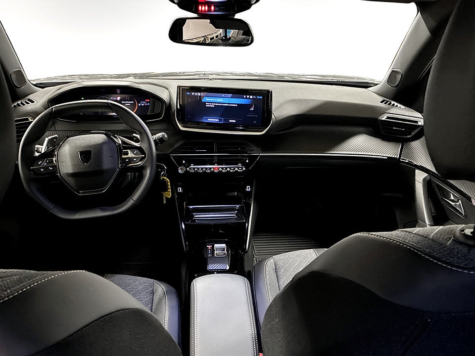 Bild på Peugeot 2008 Allure 1.2 PT 130hk Aut B-KAMERA CARPLAY