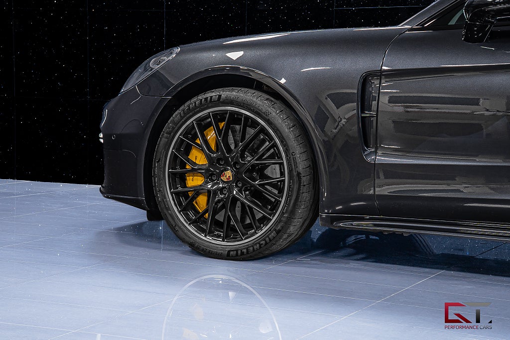 Porsche Panamera Turbo S 971.2 SportDesign PCCB Pano PDCC Bur3D 18-vägs