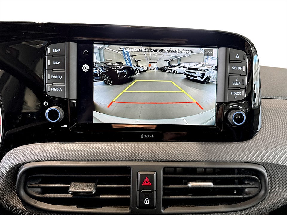 Bild på Hyundai i10 Essential 1.0 67hk BACKKAMERA CARPLAY RATTVÄRME