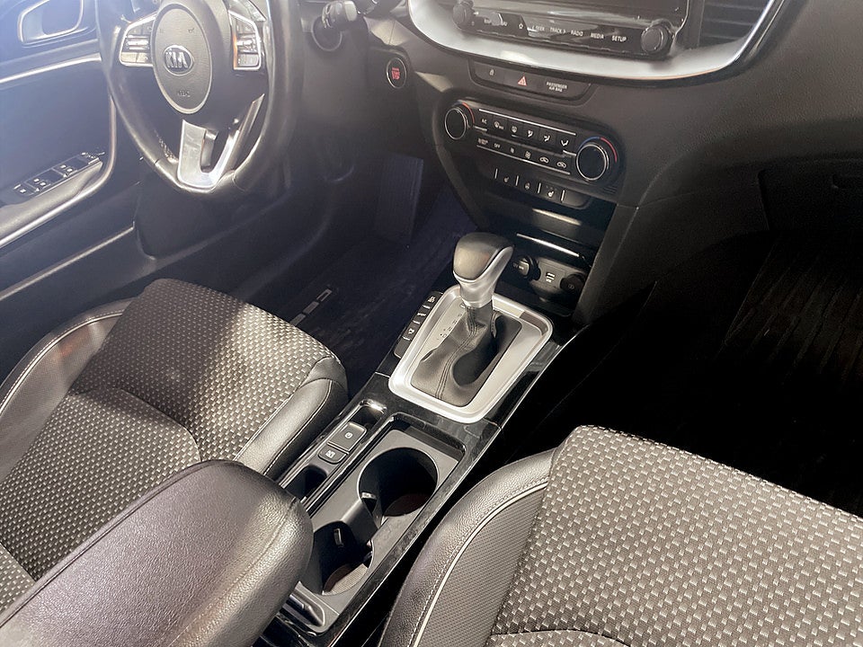 Bild på Kia Ceed SW PHEV 141hk B-KAMERA CARPLAY RATTVÄRME