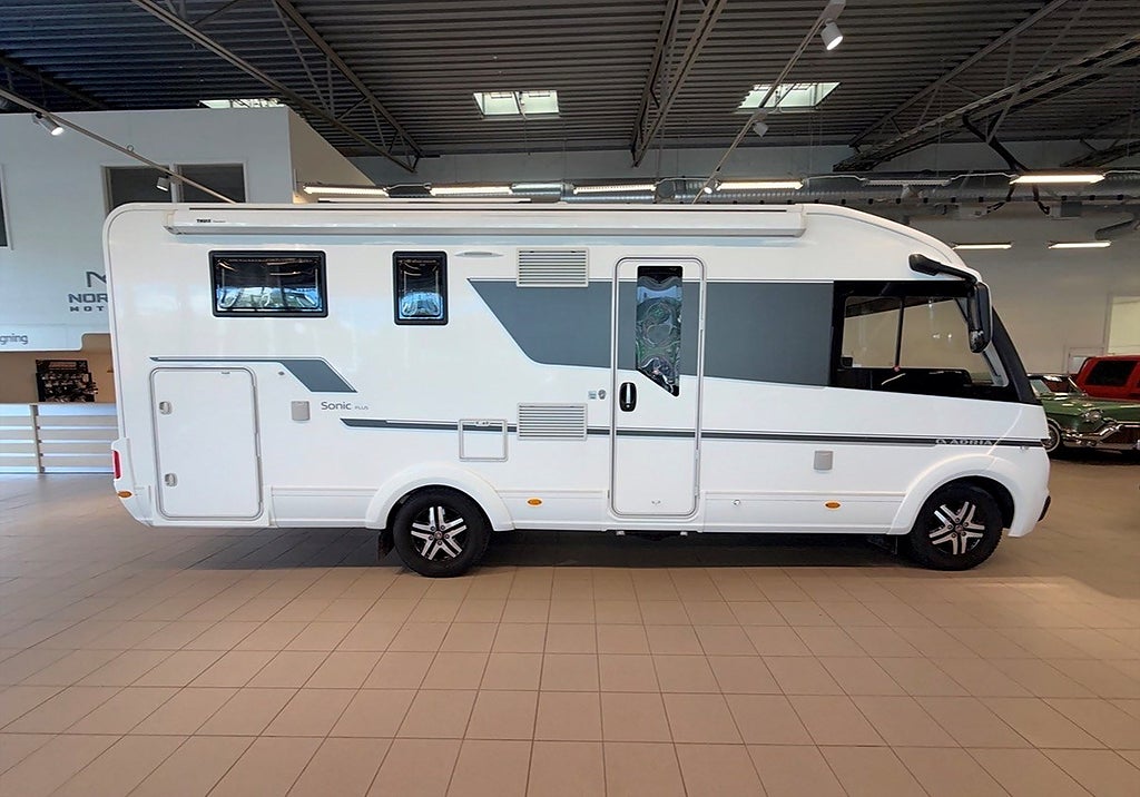 Adria sonic-700-sl-plus 2.3 MultiJet/Automat/V-hjul