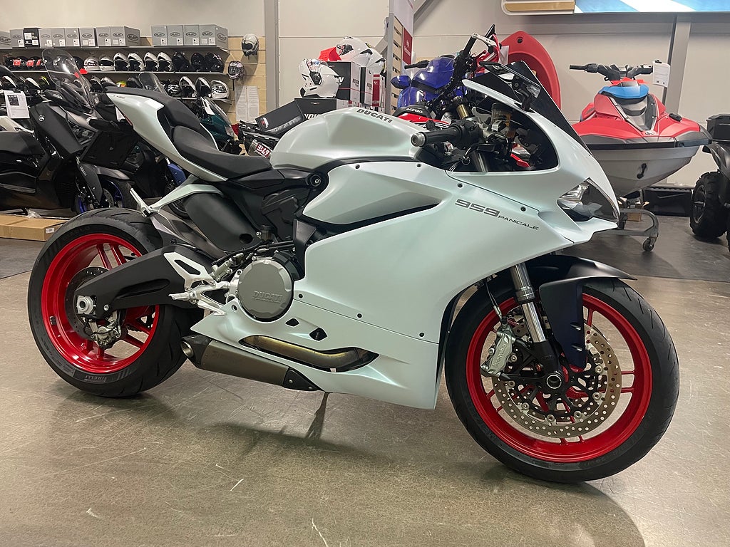 Ducati PANIGALE 959 ABS AKRA TAIL TIDY DUCATI panigale V2 
