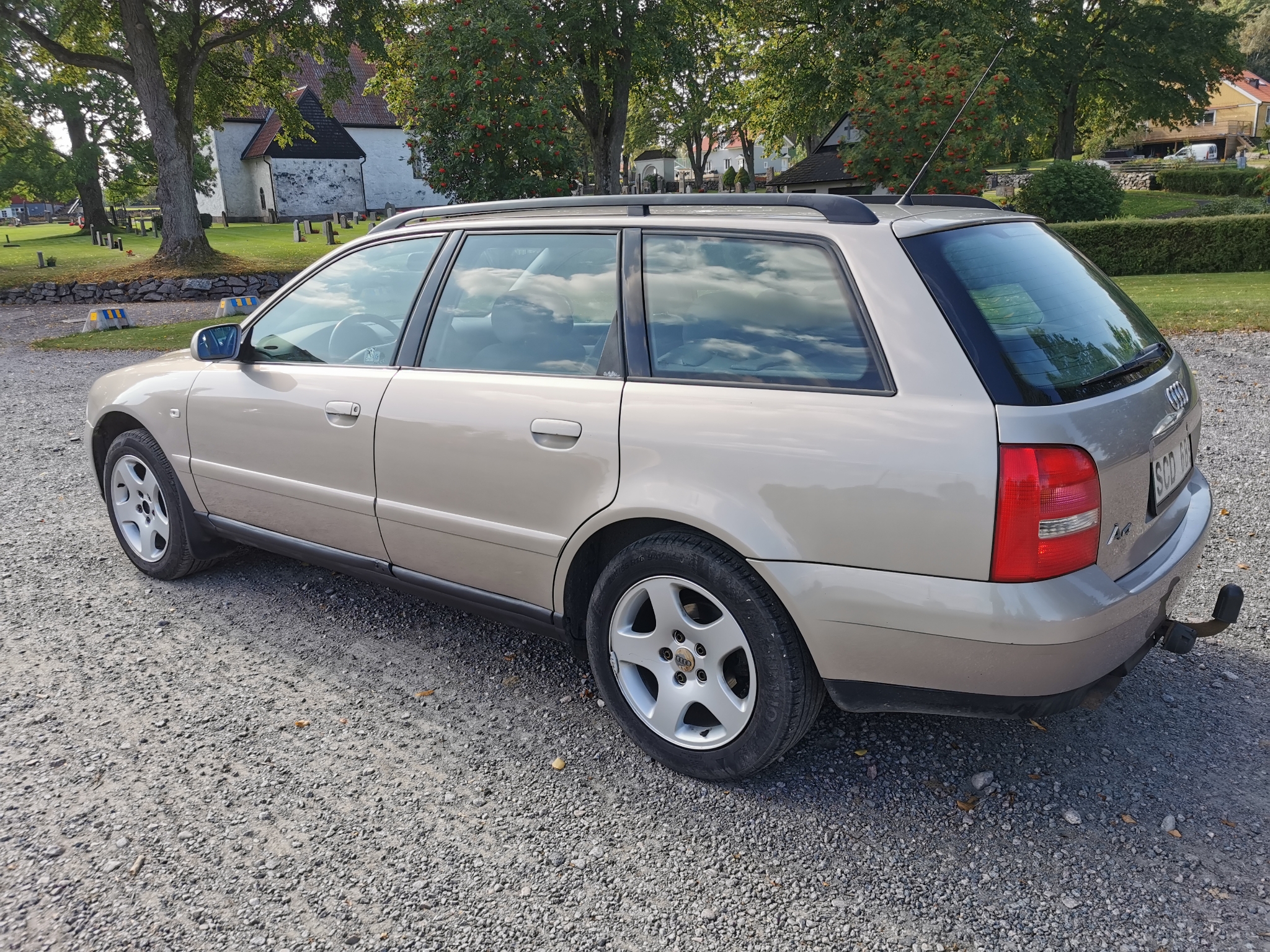 Audi A4 2001, bild 2/35