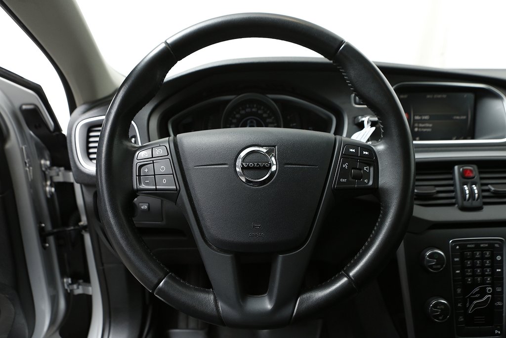 Volvo V40 Cross Country D3 150hk Kinetic Dragkrok Leasbar 2019