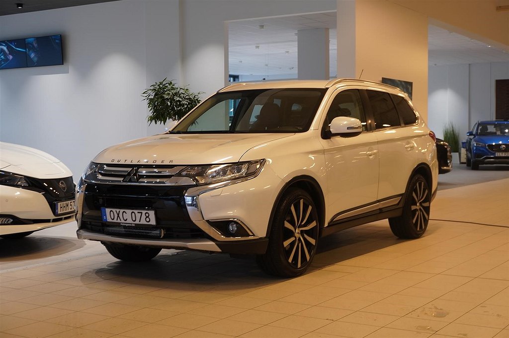 Mitsubishi Outlander 2.2 Di-D 4WD Business 7-Sits Drag Backkamera Värmare