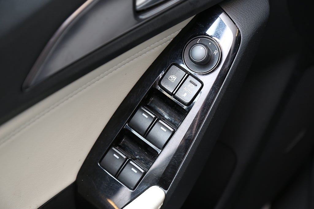 Mazda 3 Sport 2,0 165hk | Optimum | Off- White | Bose | HUD | 2017