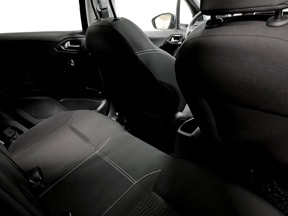 Bild på Peugeot 208 Style 1.2 PT 82hk Aut - PANO, P-SENSORER