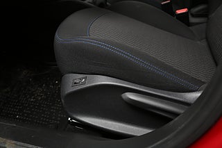 Halvkombi Peugeot 208 11 av 24