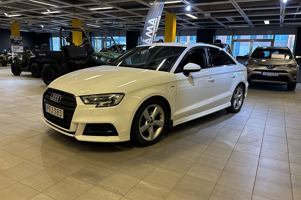 Audi A3 Sedan 1.4 TFSI S-Line/Motorvärmare