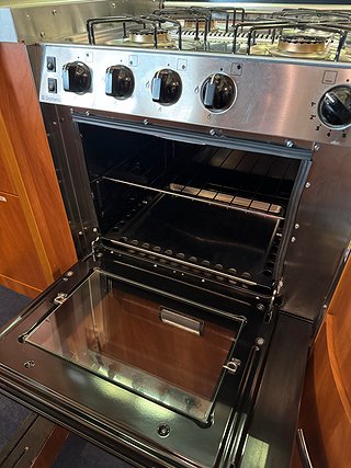 Husbil-halvintegrerad Laika Kreos 3008 9 av 21