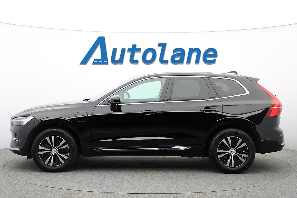 Volvo XC60 Recharge T6 AWD Core Edition Pano,360°,Värmare,GPS