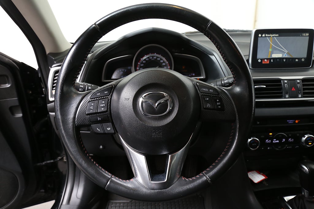 Mazda 3 2,0 SKYACTIV-G 120hk Aut 5D Navi P-sensorer 2013