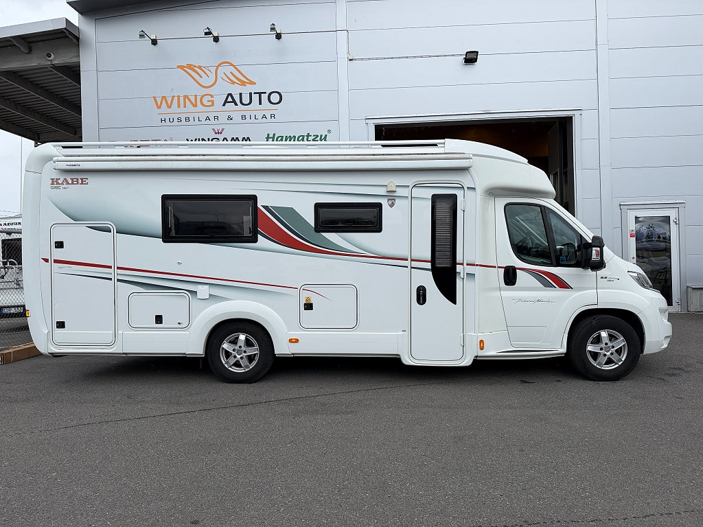Kabe Classic 740 TDL / Låga långbäddar & stor toalett bak! ALDE! Golv