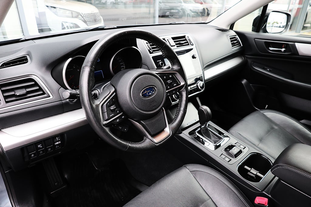 Subaru Outback RIDGE 2.5 175hk 4WD Läderklädsel Elmotorvärmare Drag