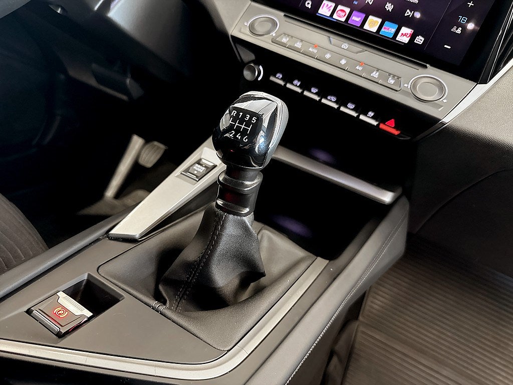 Bild på Peugeot 308 Active 1.2 PT 110hk - CARPLAY, FARTHÅLLARE