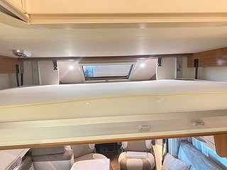 Husbil-halvintegrerad Pilote P 716 26 av 29