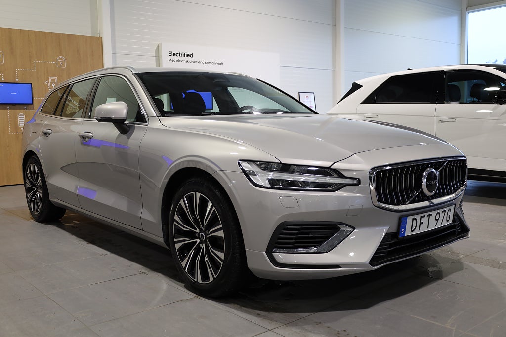 Volvo V60 Recharge T6 350hk AWD Core Edition Aut Drag Leasbar 2023