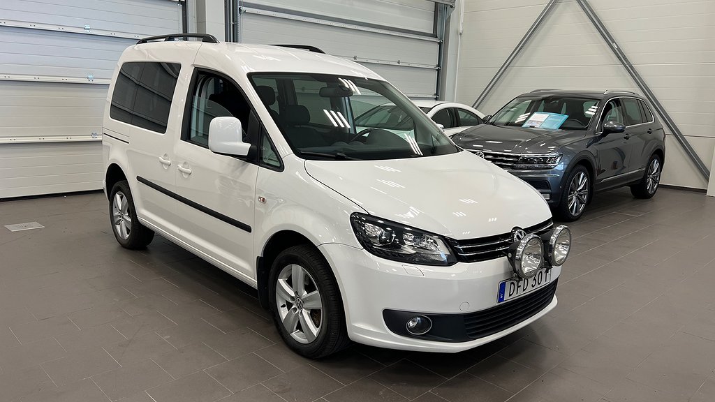 Volkswagen Caddy LIFE 2.0 TDI 4MOTION Automat Drag Värmare