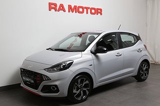 Halvkombi Hyundai i10 1 av 22