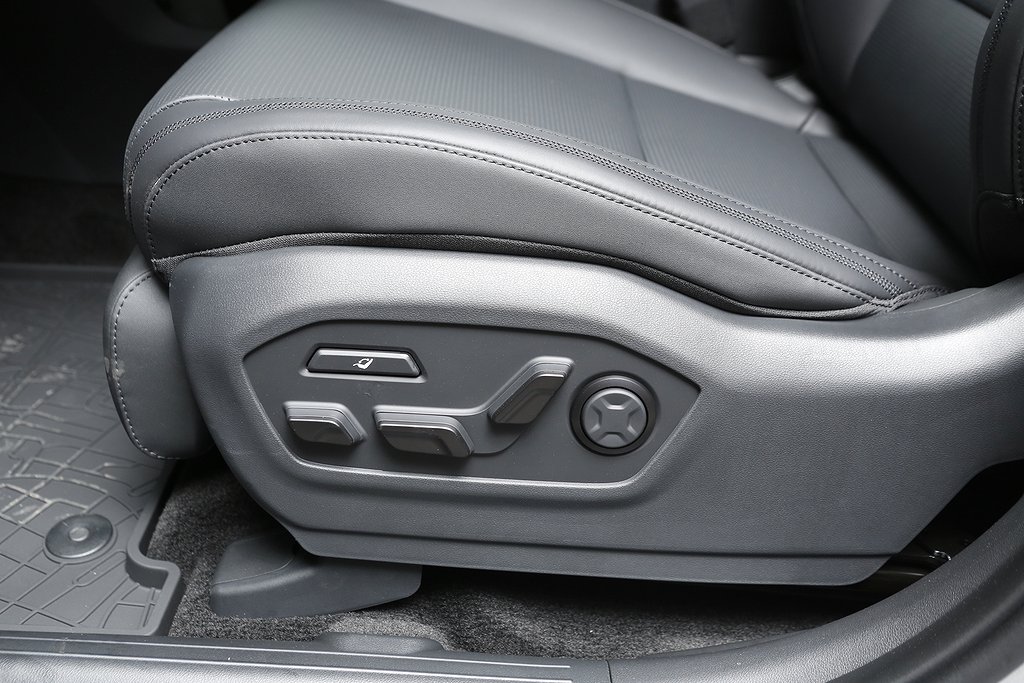 Hyundai Santa Fe 4WD Plug-in Calligraphy Line 2025