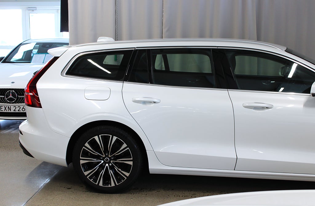 Volvo V60 Recharge T6 AWD 350HK, Core, Long range, S&V-hjul 3,99%